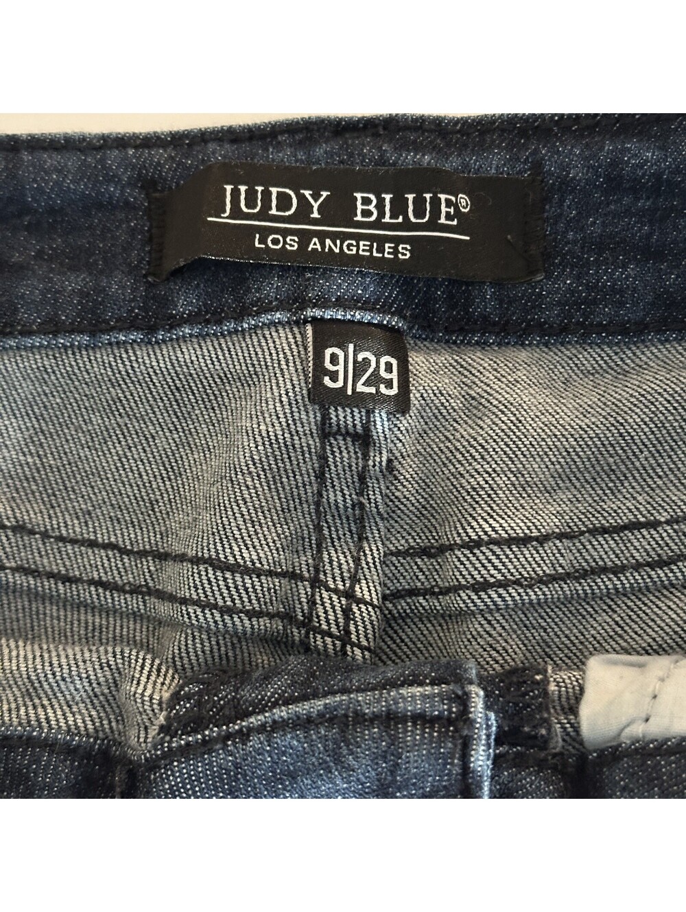 Judy Blue Women’s 9/29 Relaxed Fit Jeans Distressed Raw Hem High Rise Med Wash - Picture 3 of 12